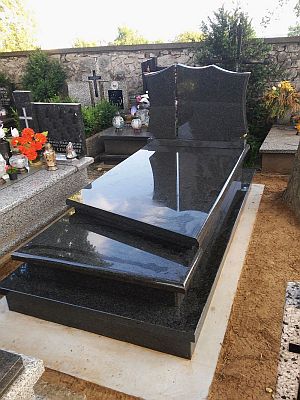 Nagrobki Kamieniarstwo Sanka